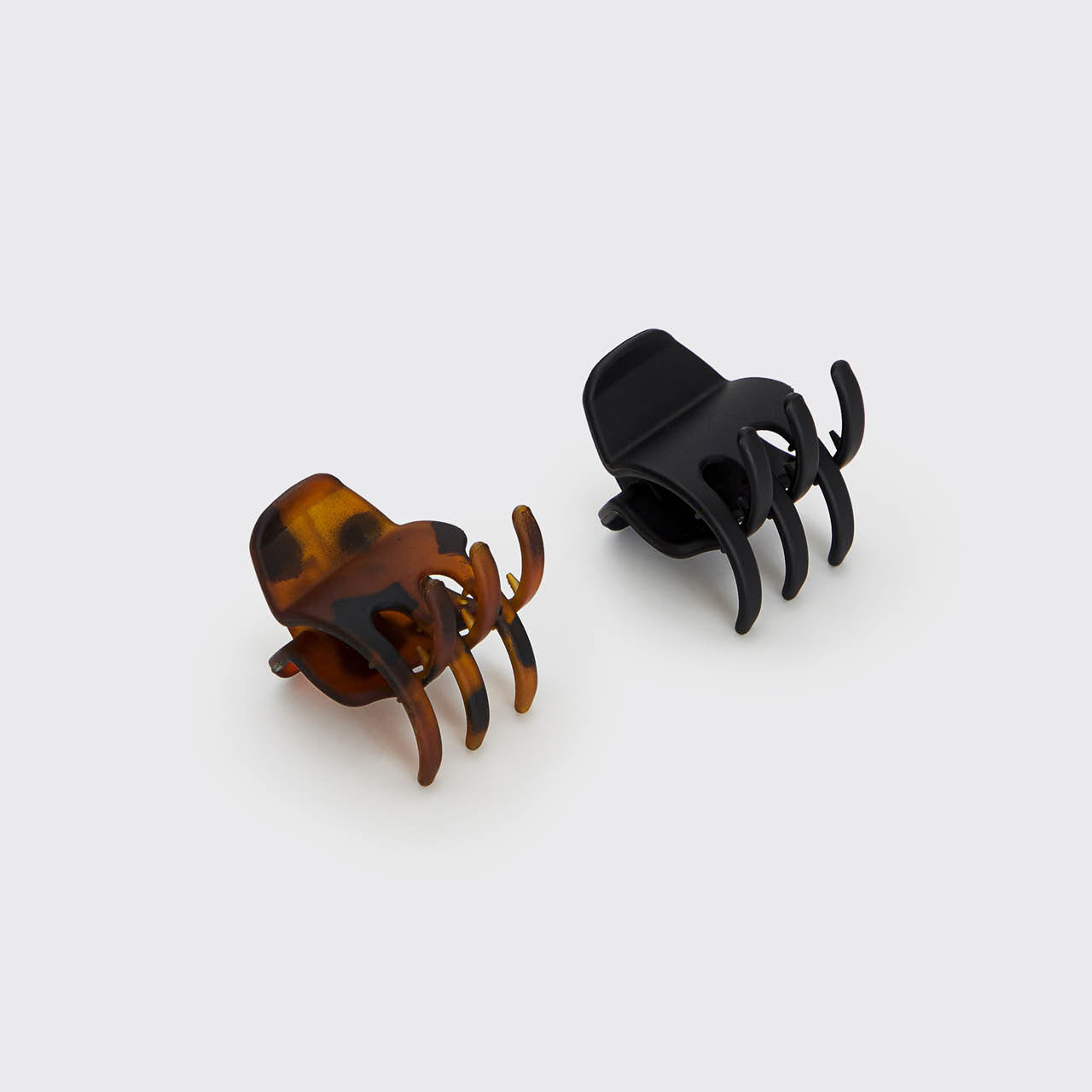 Black & Tort Claw Clips 2pc Set - Medium - Image 3
