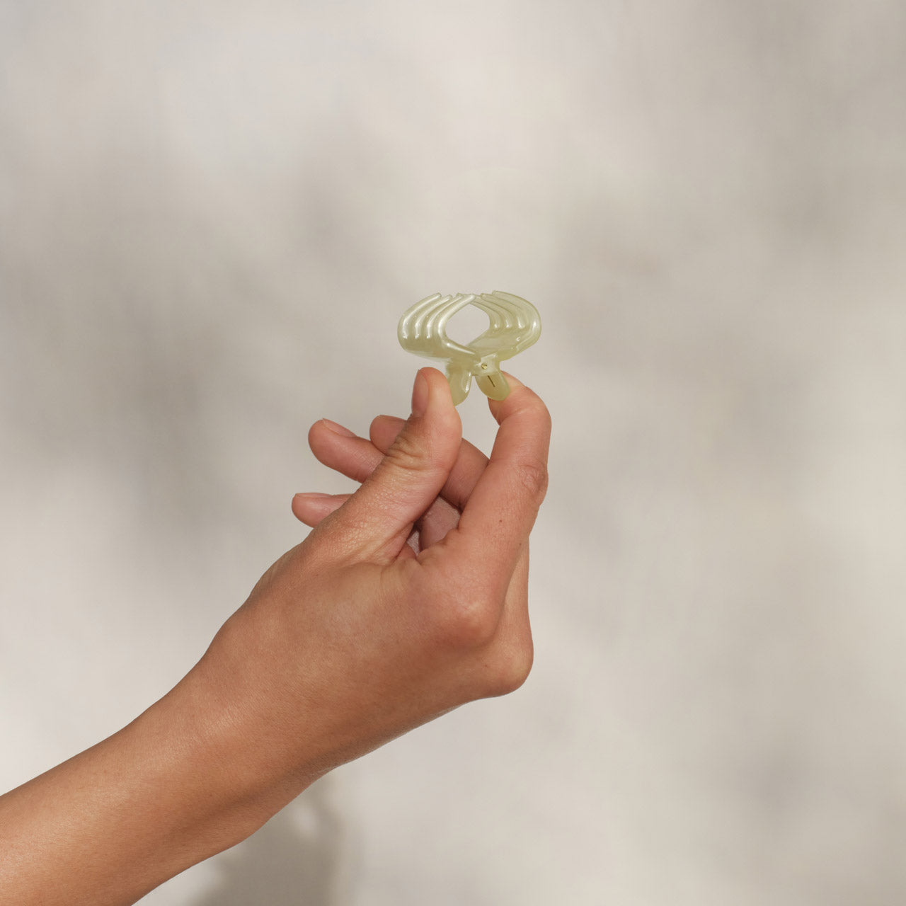 Pearlized Cream & Butter Yellow Jelly Cloud Clips - Mini - Image 4