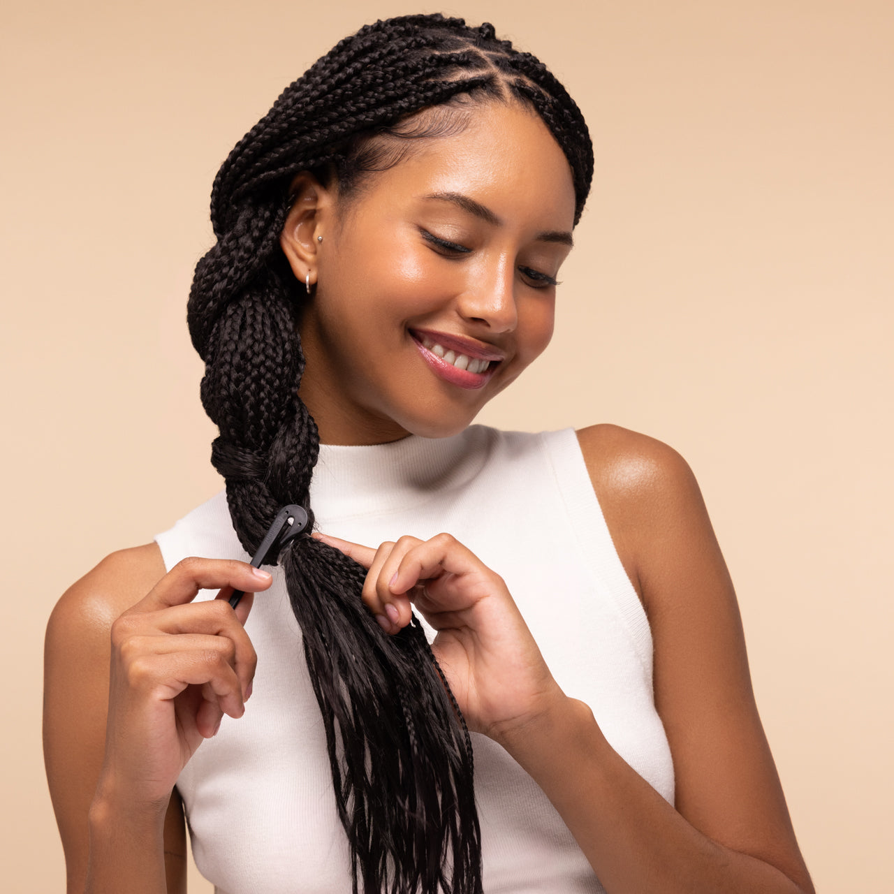 Clear & Black No-Snag Elastics 200pcs & Cutter Set - Image 5