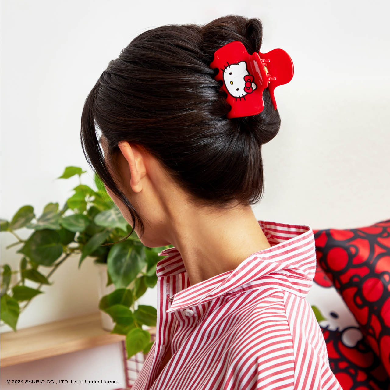 Hello Kitty x Kitsch Recycled Plastic Claw Clip - Kitty Face - Image 3